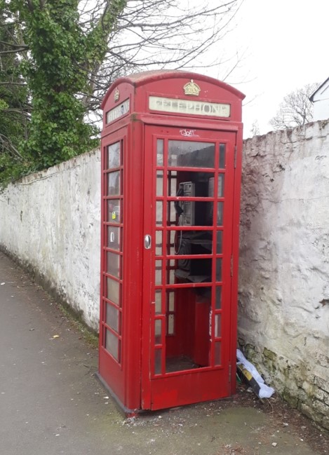 Albany Road telephone box in 2019