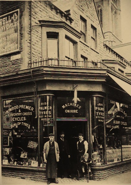 Worrell's cycle shop 1900 , corner of Angus Street and Albany Road . Situated across the street from Meeks , building was totally destroyed in WWII . Darlow's occupies rebuilt premises